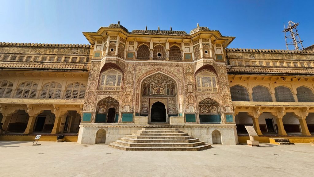Stunning architectural detail of Amber Fort in Jaipur, showcasing intricate design.